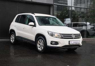 Подержанный автомобиль Volkswagen Tiguan 2012 года (3 фото)