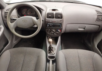 Подержанный автомобиль Hyundai Accent Sedan 2009 года (9 фото)