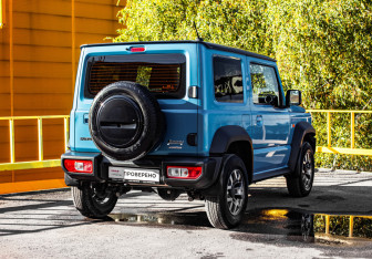 Подержанный автомобиль Suzuki Jimny 2020 года (4 фото)