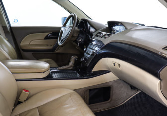 Подержанный автомобиль Acura MDX 2009 года (9 фото)