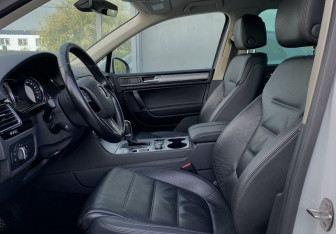 Подержанный автомобиль Volkswagen Touareg 2017 года (24 фото)