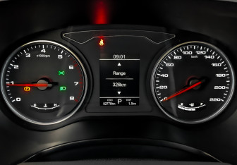 Подержанный автомобиль Москвич 3 2023 года (13 фото)