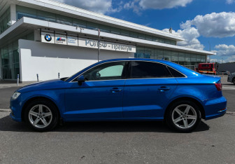 Подержанный автомобиль Audi A3 Sedan 2017 года (8 фото)