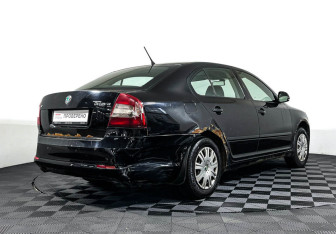 Подержанный автомобиль Skoda Octavia Liftback 2012 года (5 фото)