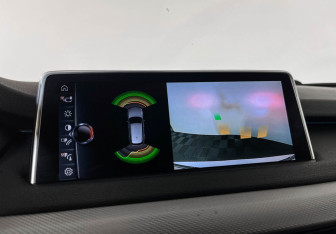 Подержанный автомобиль BMW X5 2017 года (22 фото)