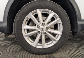 Подержанный автомобиль Nissan Qashqai 2022 года (12 фото)