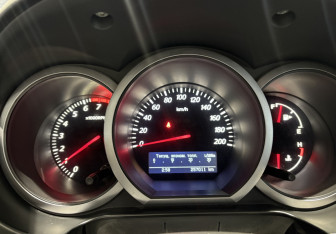 Подержанный автомобиль Suzuki Grand Vitara 2011 года (8 фото)