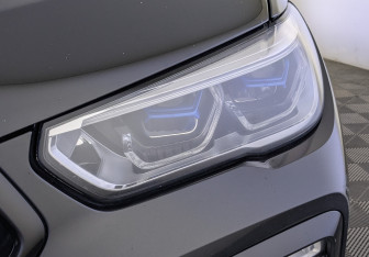 Подержанный автомобиль BMW X6 2020 года (11 фото)