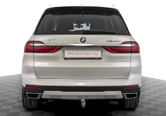 Подержанный автомобиль BMW X7 2020 года (6 фото)