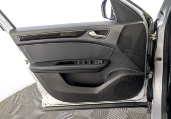 Подержанный автомобиль Renault Arkana 2019 года (19 фото)