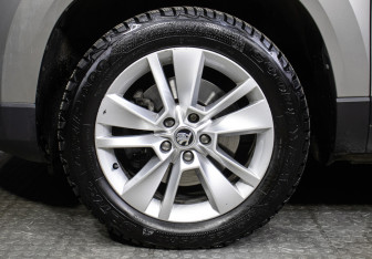 Подержанный автомобиль Skoda Karoq 2020 года (23 фото)