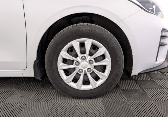 Подержанный автомобиль Kia Cerato Sedan 2020 года (18 фото)