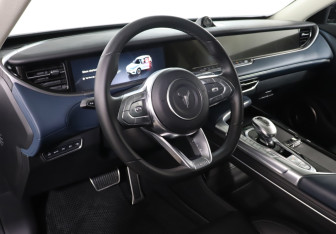 Подержанный автомобиль Voyah Free 2023 года (11 фото)