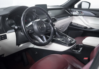 Подержанный автомобиль Mazda CX-9 2021 года (14 фото)