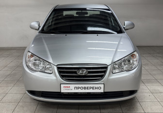 Подержанный автомобиль Hyundai Elantra Sedan 2008 года (2 фото)