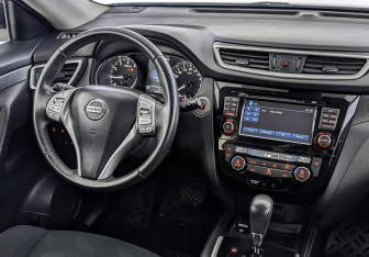 Подержанный автомобиль Nissan X-Trail 2016 года (28 фото)