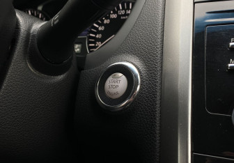 Подержанный автомобиль Nissan Teana 2015 года (16 фото)