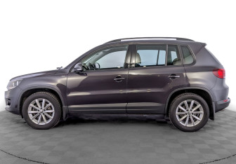 Подержанный автомобиль Volkswagen Tiguan 2016 года (8 фото)