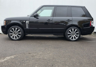 Подержанный автомобиль Land Rover Range Rover 2005 года (8 фото)