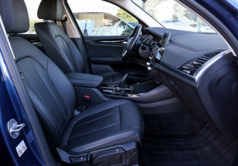 Подержанный автомобиль BMW X3 2019 года (10 фото)