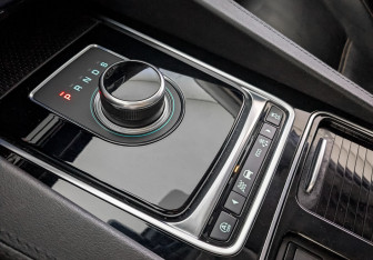 Подержанный автомобиль Jaguar F-Pace 2020 года (20 фото)