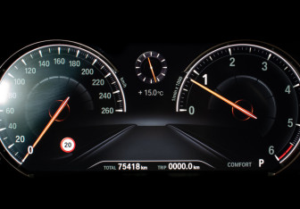 Подержанный автомобиль BMW X4 2018 года (12 фото)