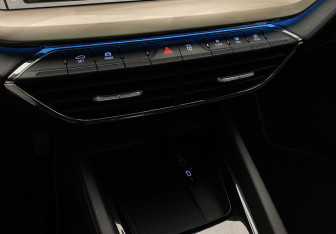 Подержанный автомобиль Skoda Octavia Liftback 2023 года (18 фото)