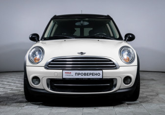 Подержанный автомобиль MINI Clubman Hatchback 2012 года (2 фото)