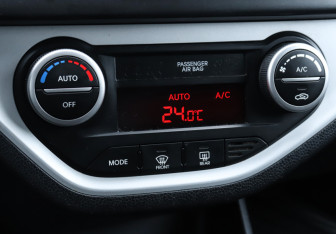 Подержанный автомобиль Kia Picanto 2011 года (14 фото)