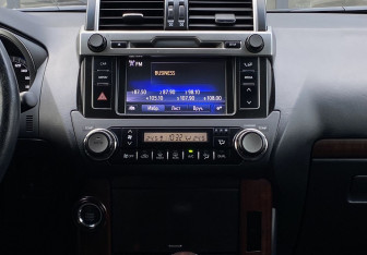 Подержанный автомобиль Toyota Land Cruiser Prado 2013 года (12 фото)