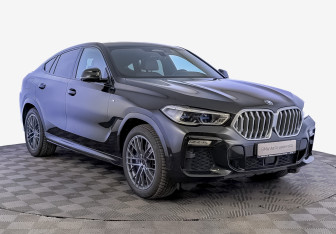 Подержанный автомобиль BMW X6 2020 года (3 фото)