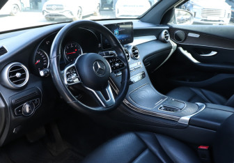 Подержанный автомобиль Mercedes-Benz GLC Coupe 2019 года (13 фото)