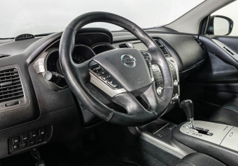Подержанный автомобиль Nissan Murano Suv 2012 года (13 фото)