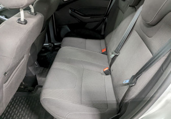 Подержанный автомобиль Ford Focus Wagon 2014 года (15 фото)