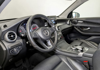 Подержанный автомобиль Mercedes-Benz GLC Coupe 2017 года (16 фото)