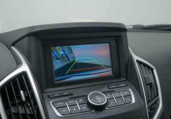 Подержанный автомобиль DongFeng AX7 2018 года (18 фото)