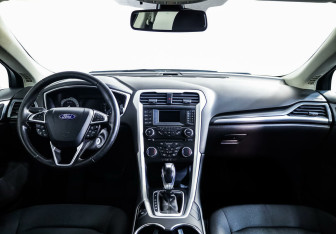 Подержанный автомобиль Ford Mondeo Sedan 2017 года (6 фото)