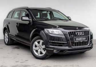 Подержанный автомобиль Audi Q7 2012 года (3 фото)