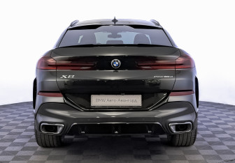 Подержанный автомобиль BMW X6 2021 года (6 фото)