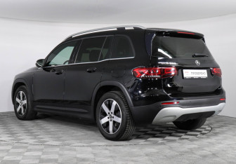 Подержанный автомобиль Mercedes-Benz GLB 2021 года (7 фото)