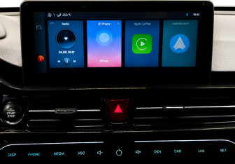 Подержанный автомобиль Москвич 3 2023 года (15 фото)