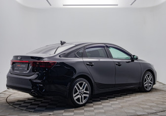 Подержанный автомобиль Kia Cerato Sedan 2020 года (5 фото)