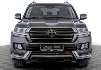 Подержанный автомобиль Toyota Land Cruiser Suv 2019 года (2 фото)