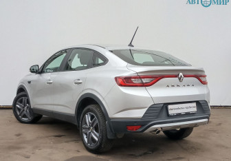 Подержанный автомобиль Renault Arkana 2021 года (7 фото)