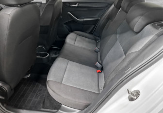 Подержанный автомобиль Skoda Rapid Liftback 2019 года (12 фото)