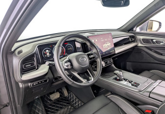 Подержанный автомобиль GAC GS8 2024 года (16 фото)