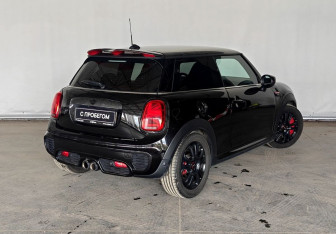 Подержанный автомобиль MINI Hatch 2020 года (6 фото)