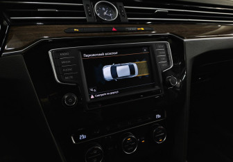 Подержанный автомобиль Volkswagen Passat Sedan 2015 года (16 фото)