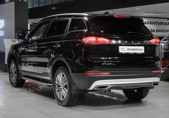 Подержанный автомобиль Geely Atlas Pro 2023 года (6 фото)