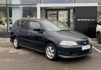 Подержанный автомобиль Honda Odyssey Compactvan 2000 года (3 фото)